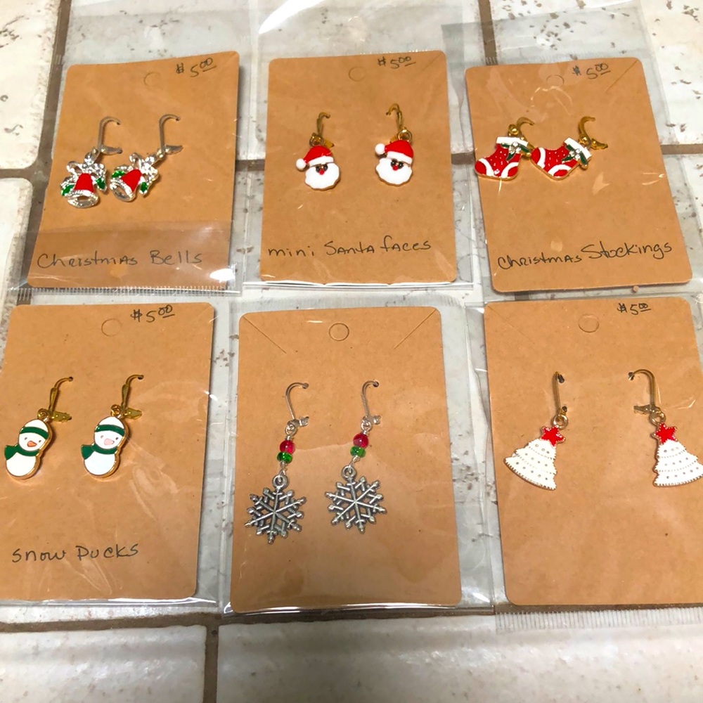 Christmas earrings 6 pairs